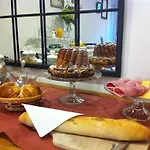לינה וארוחת בוקר Cote Cour Colmar