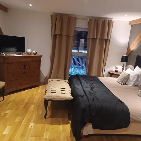 Coté Cour Colmar 3* Bischwihr